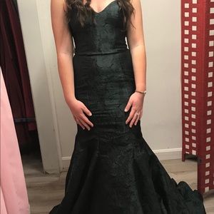 Long, forest green prom dress